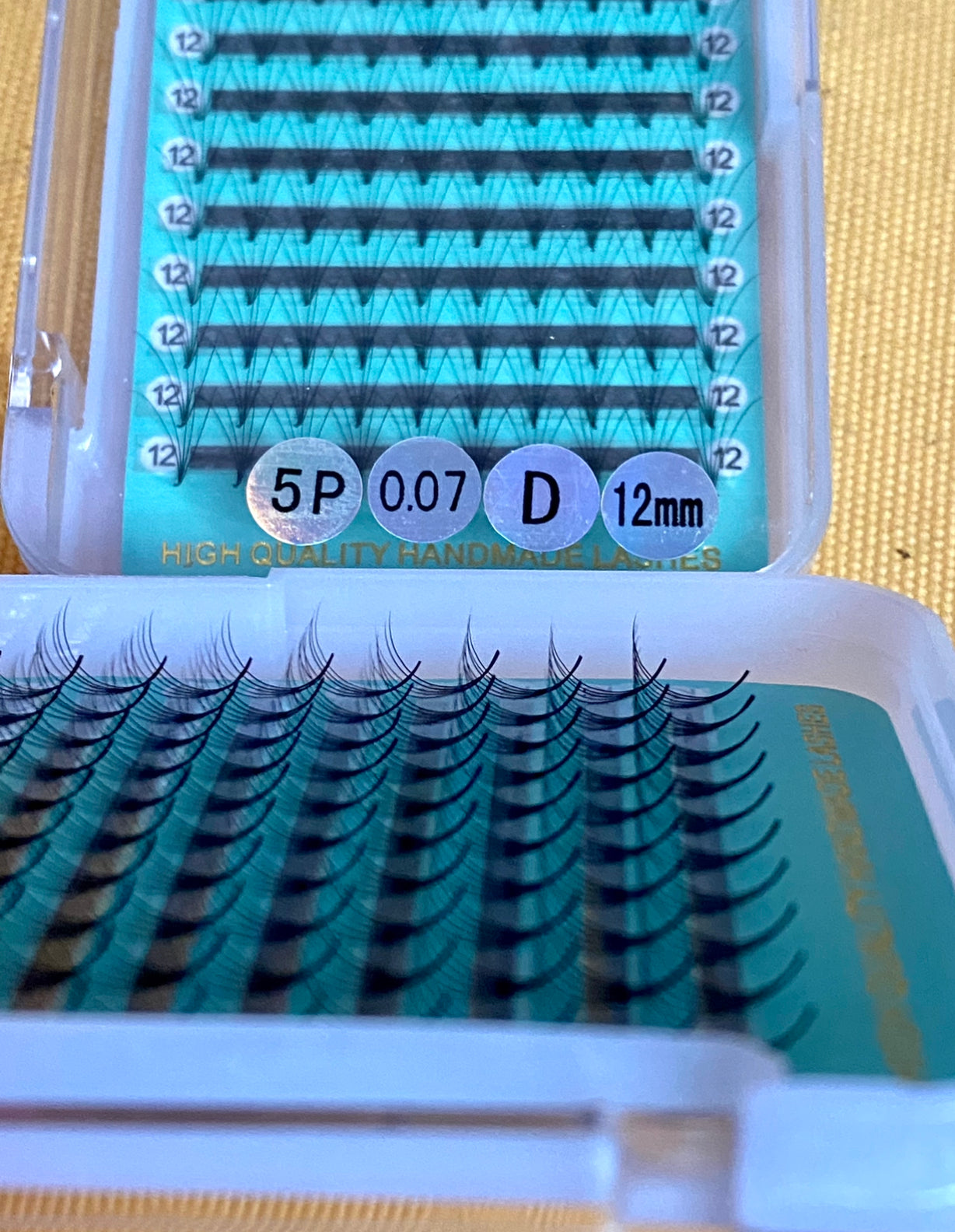 5D - 0.07mm Slim/Pointy Root Medium Stem Premade Fans 16 lines NO-Logo 160 fans 【Sale】